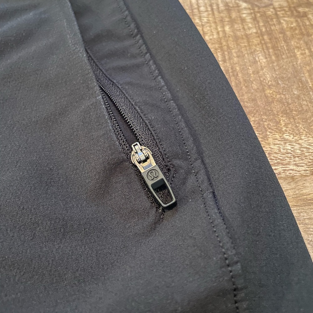 Lululemon License to Train Joggers - Picture 4 of 7